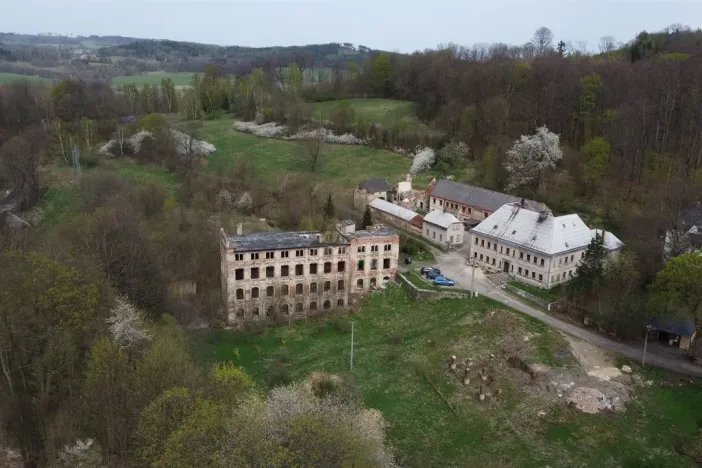 Prodej komerční nemovitosti, Mikulášovice, 1570 m2