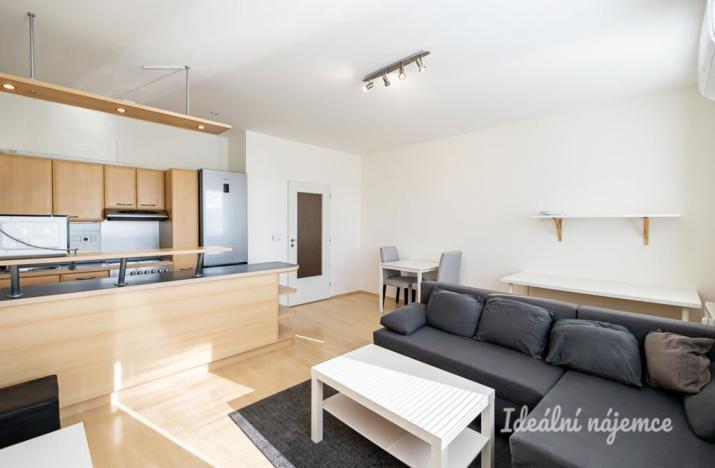 Pronájem bytu 2+kk, Praha - Michle, Novobohdalecká, 49 m2