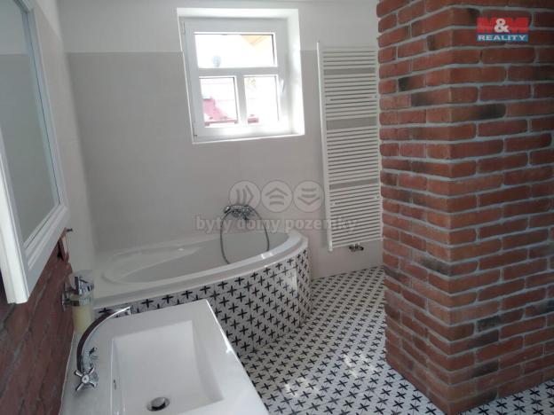 Prodej bytu 2+1, Krnov - Pod Bezručovým vrchem, Revoluční, 88 m2