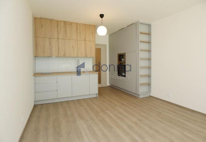 Pronájem bytu 1+kk, Praha - Hloubětín, Poděbradská, 30 m2