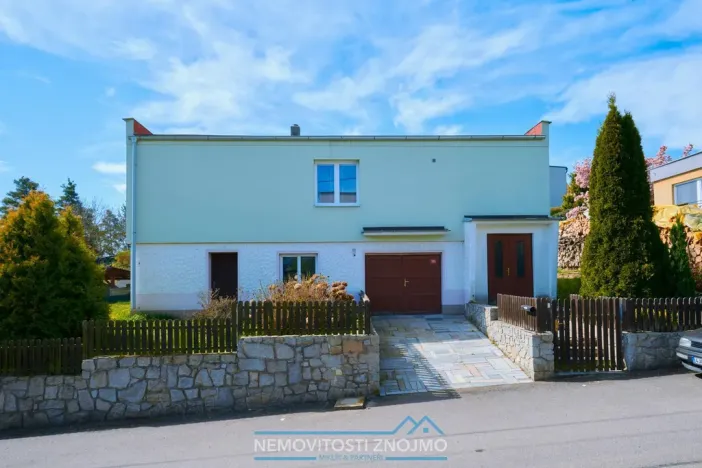 Prodej rodinného domu, Štěkeň, Lesní, 165 m2