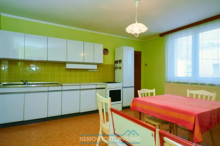 Prodej rodinného domu, Štěkeň, Lesní, 165 m2