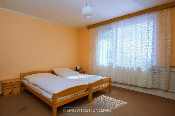 Prodej rodinného domu, Štěkeň, Lesní, 165 m2