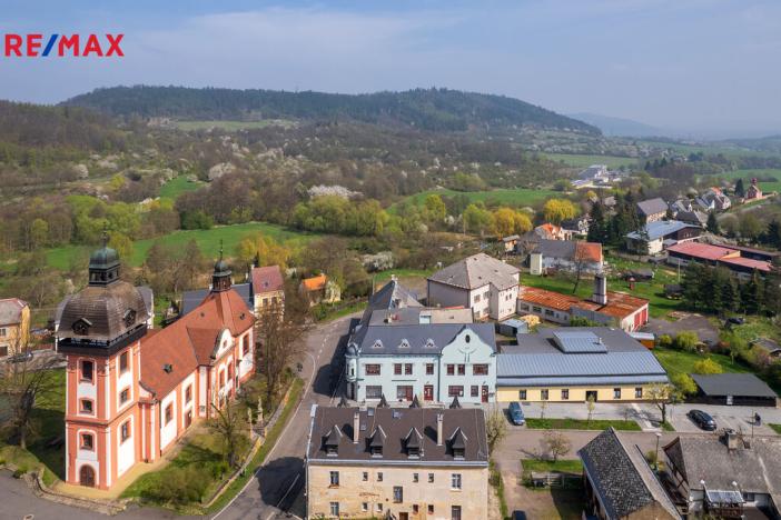 Prodej vícegeneračního domu, Valeč, Široká, 688 m2