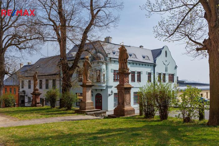 Prodej vícegeneračního domu, Valeč, Široká, 688 m2