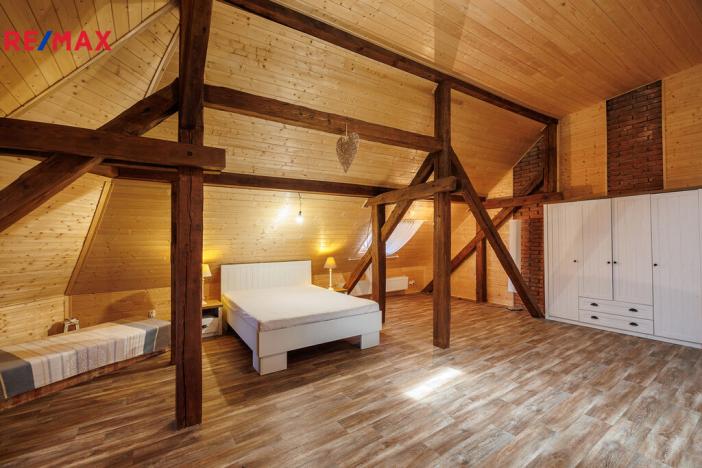 Prodej vícegeneračního domu, Valeč, Široká, 688 m2