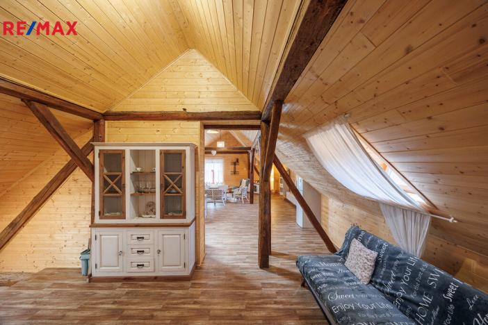 Prodej vícegeneračního domu, Valeč, Široká, 688 m2