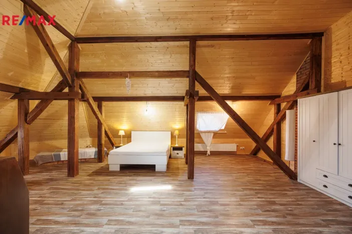 Prodej vícegeneračního domu, Valeč, Široká, 688 m2