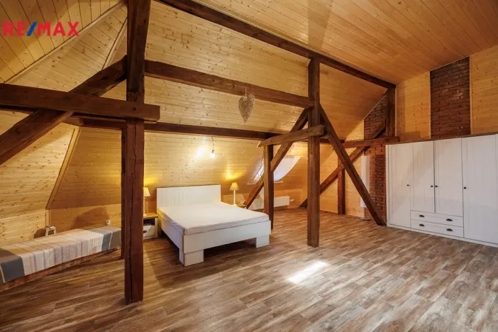 Prodej vícegeneračního domu, Valeč, Široká, 688 m2