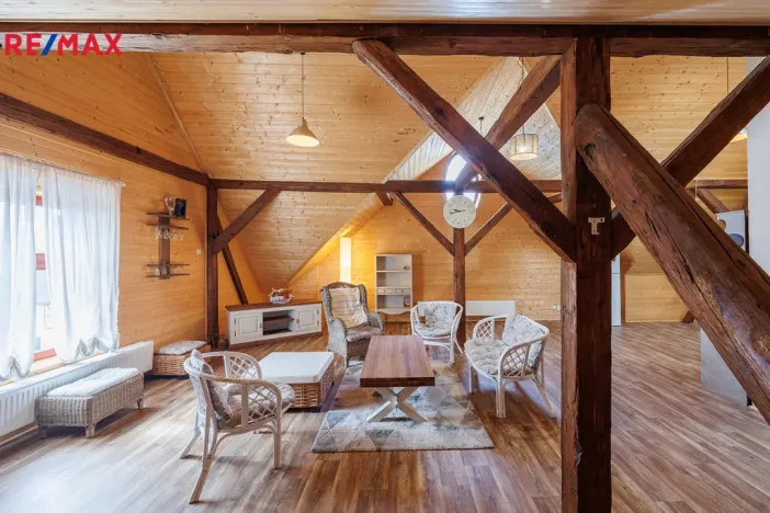 Prodej vícegeneračního domu, Valeč, Široká, 688 m2