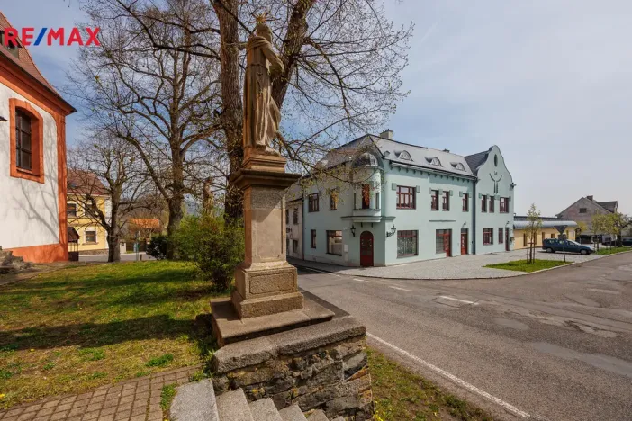 Prodej vícegeneračního domu, Valeč, Široká, 688 m2