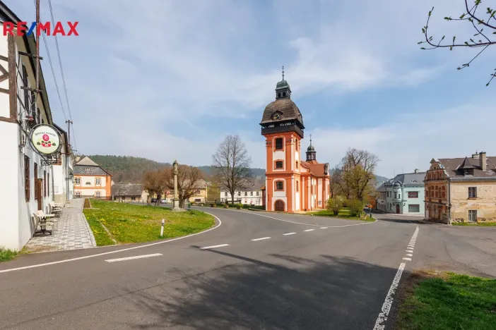 Prodej vícegeneračního domu, Valeč, Široká, 688 m2