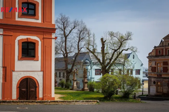 Prodej vícegeneračního domu, Valeč, Široká, 688 m2