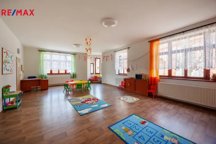 Prodej vícegeneračního domu, Valeč, Široká, 688 m2