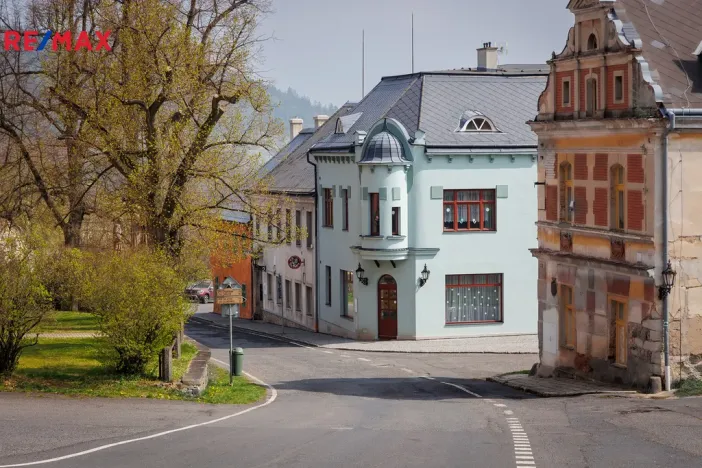 Prodej ubytování, Valeč, Široká, 688 m2