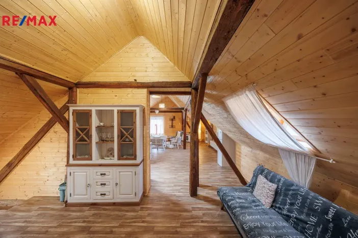 Prodej ubytování, Valeč, Široká, 688 m2