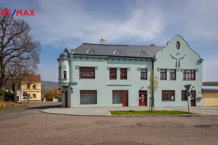 Prodej ubytování, Valeč, Široká, 688 m2