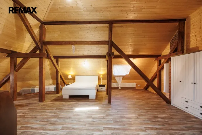 Prodej vícegeneračního domu, Valeč, Široká, 688 m2