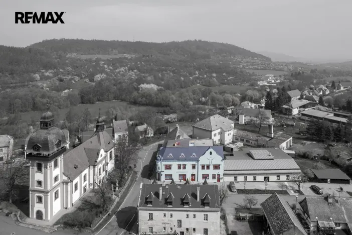 Prodej vícegeneračního domu, Valeč, Široká, 688 m2