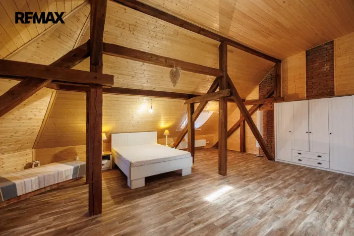 Prodej vícegeneračního domu, Valeč, Široká, 688 m2