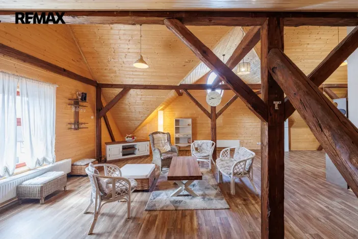 Prodej vícegeneračního domu, Valeč, Široká, 688 m2
