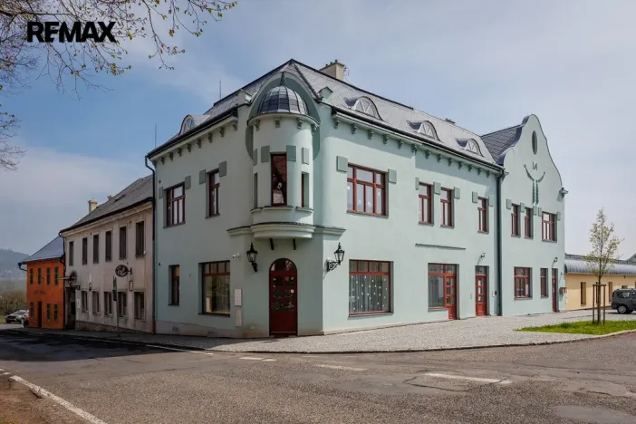 Prodej vícegeneračního domu, Valeč, Široká, 688 m2