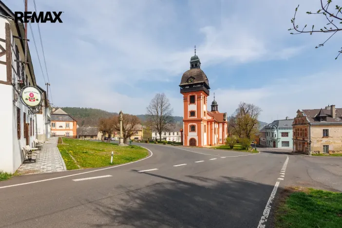 Prodej vícegeneračního domu, Valeč, Široká, 688 m2