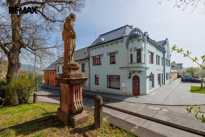 Prodej vícegeneračního domu, Valeč, Široká, 688 m2