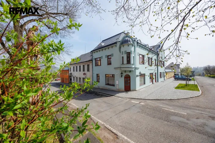 Prodej vícegeneračního domu, Valeč, Široká, 688 m2