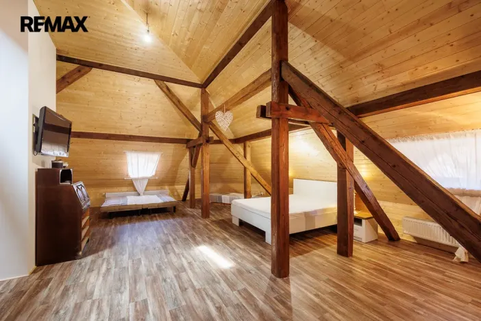 Prodej vícegeneračního domu, Valeč, Široká, 688 m2