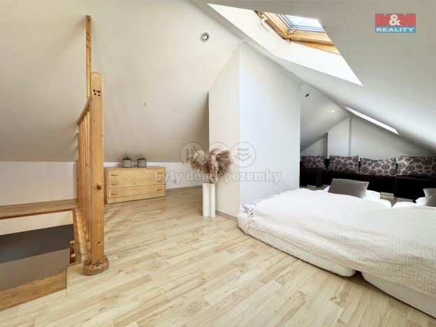 Pronájem bytu 3+1, Karlovy Vary, Škroupova, 96 m2