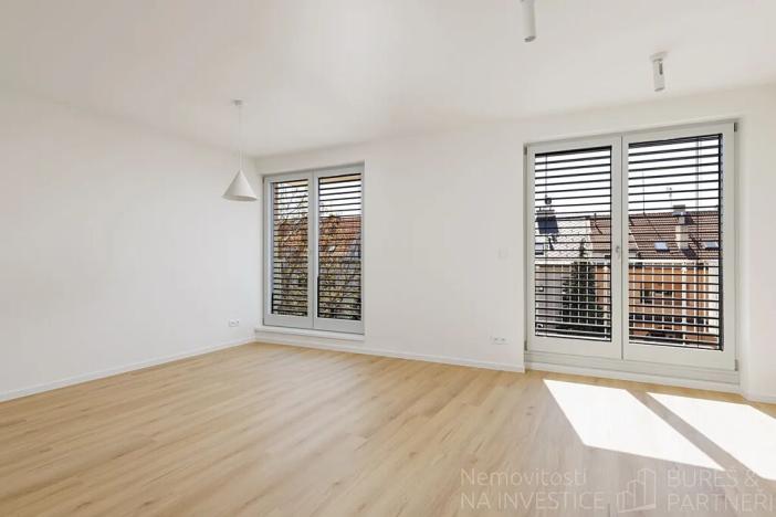 Pronájem bytu 2+kk, Praha - Břevnov, Bělohorská, 50 m2