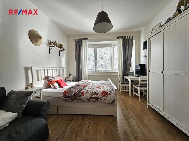 Pronájem bytu 1+kk, Praha - Smíchov, Bozděchova, 25 m2