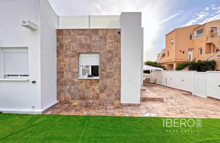 Prodej rodinného domu, Orihuela, Španělsko, Paseo Marítimo de Playa Flamenca, 85 m2