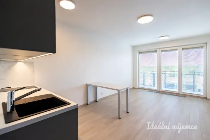 Pronájem bytu 1+kk, Praha - Háje, Výstavní, 32 m2