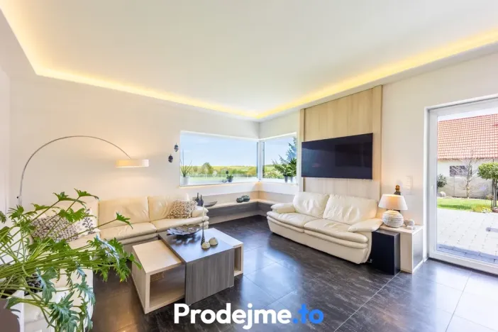 Prodej rodinného domu, Mašovice, 179 m2