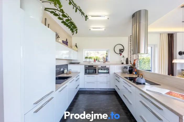 Prodej rodinného domu, Mašovice, 179 m2