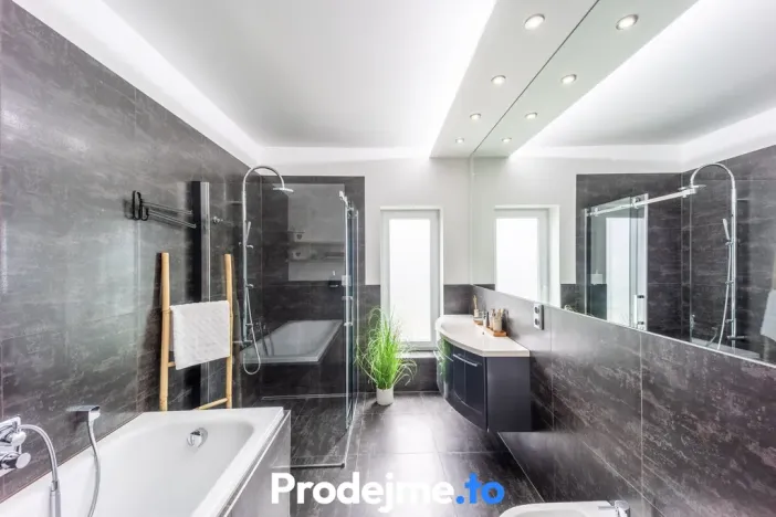 Prodej rodinného domu, Mašovice, 179 m2