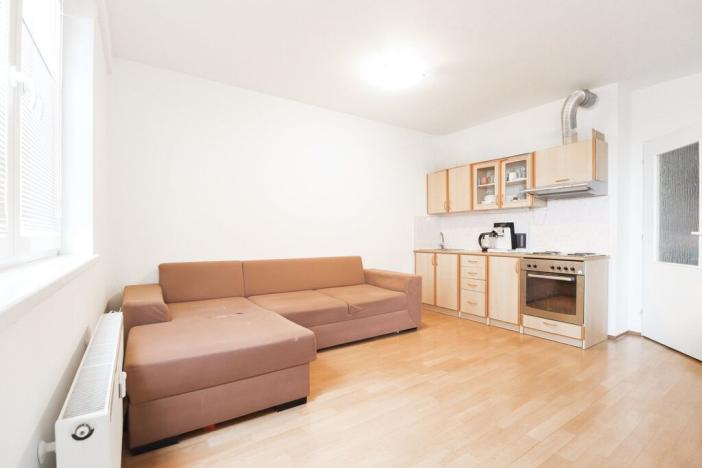 Prodej bytu 2+kk, Praha - Troja, Hnězdenská, 46 m2
