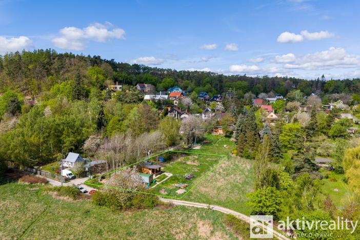 Prodej pozemku pro bydlení, Černolice, Nad rybníkem, 1418 m2
