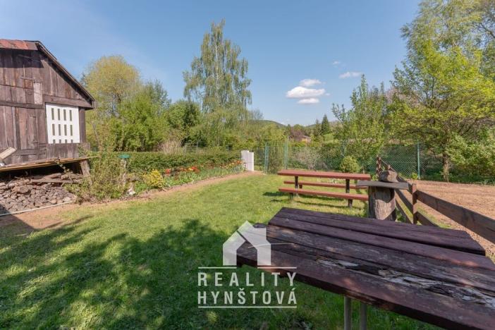 Prodej zahrady, Lomnička, 331 m2