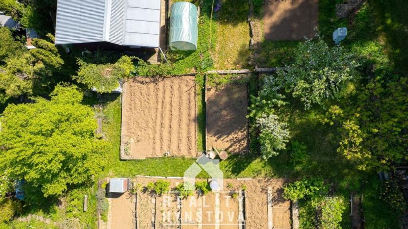Prodej zahrady, Lomnička, 331 m2