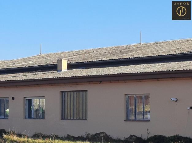 Pronájem výrobních prostor, Vroutek, 895 m2