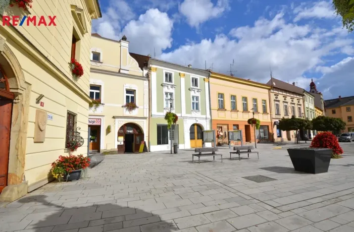 Prodej rodinného domu, Uničov, Masarykovo nám., 307 m2