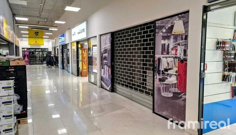 Pronájem obchodního prostoru, Slavkov u Brna, Křenovická, 27 m2