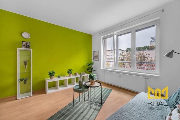 Prodej bytu 1+kk, Praha - Záběhlice, Velenovského, 30 m2