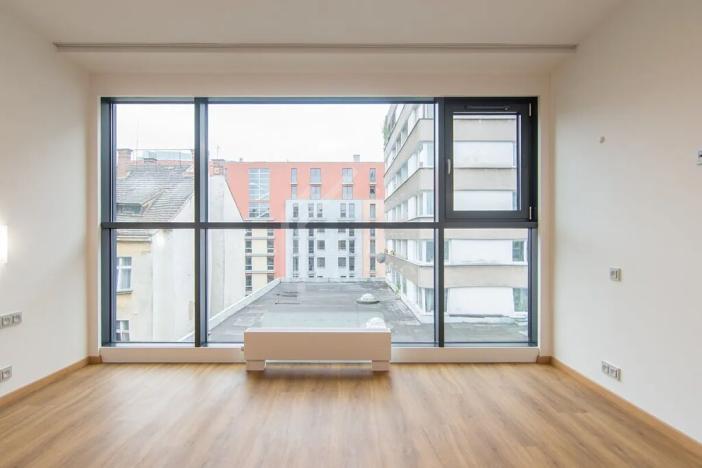 Pronájem bytu 1+kk, Praha - Holešovice, Tusarova, 29 m2