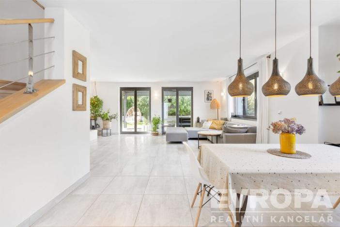 Prodej rodinného domu, Tuchoměřice, Pod Hájem, 205 m2