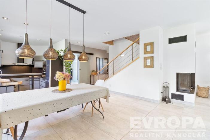 Prodej rodinného domu, Tuchoměřice, Pod Hájem, 205 m2