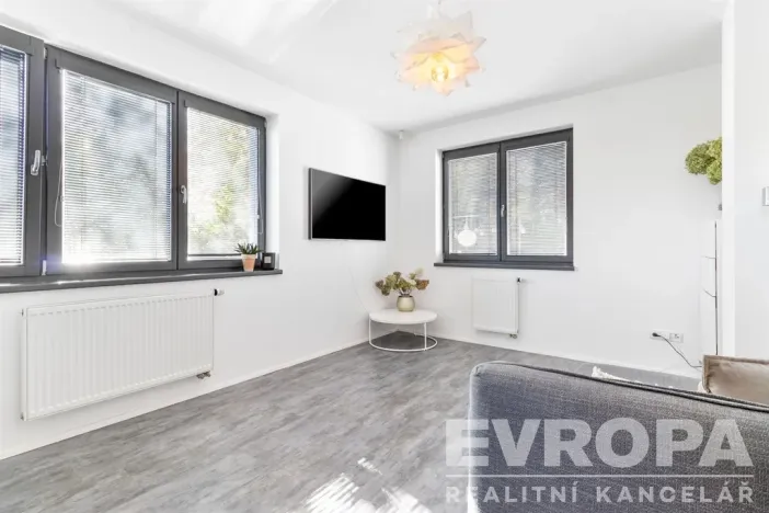 Prodej rodinného domu, Tuchoměřice, Pod Hájem, 205 m2